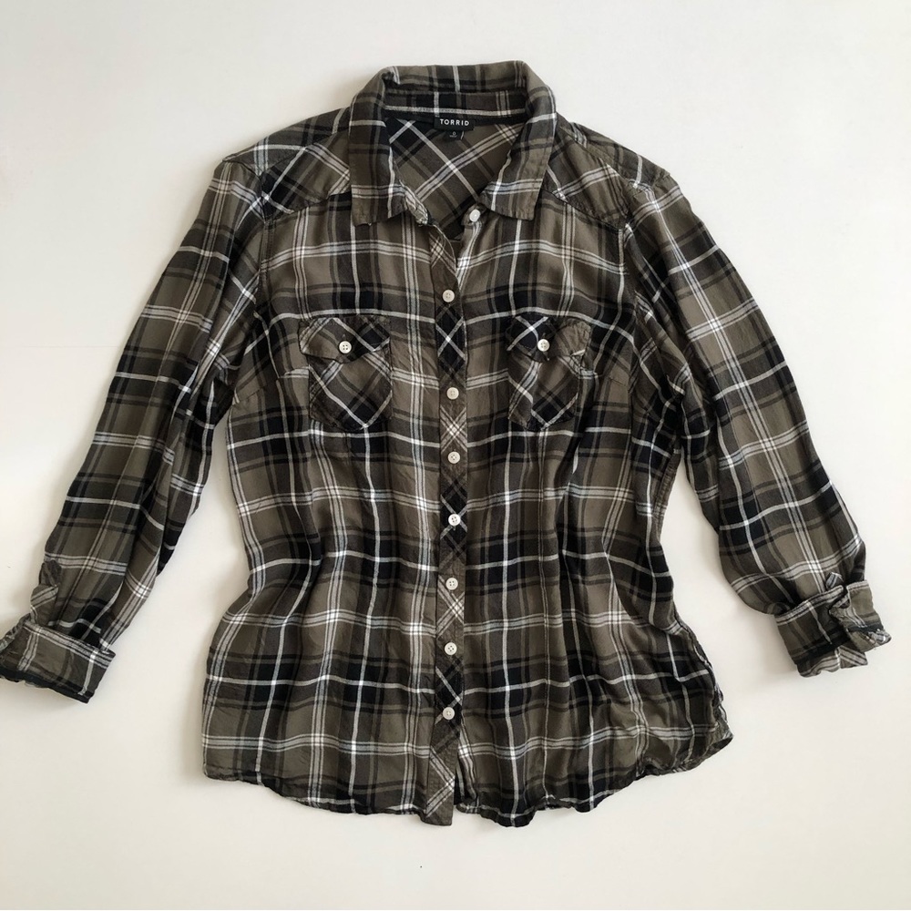 TORRID Challis Plaid Button Shirt Green Size 0 - Picture 2 of 7